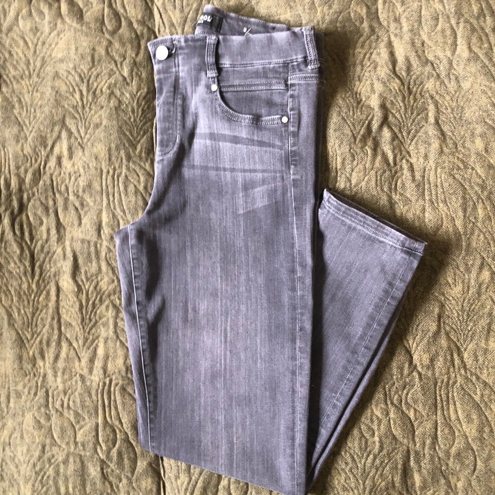 Dark gray, "the Slim" Liverpool jeans